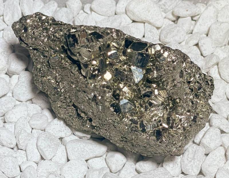 pyrit-mineralien-edelstein-heilstein-peru-rohstein