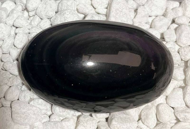 obsidian-auflagestein-edelstein-trommelstein-heilstein-seelensteinch