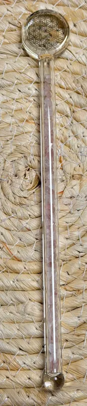 Edelsteinwasser-wassersteine-edelsteine-heilwasser-wasser-energetisieren-chakra-jaspis-amethyst-bergkristall-calcit-sodalith