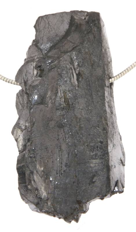 Schungit-edelschungit-anhaenger-trommelstein-heilstein-shungit-schmuck-edelsteinschmuck