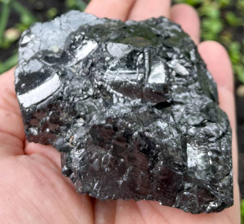 Schungit-edel-elite-shungite-freeform-edel-schungit-edelschungit