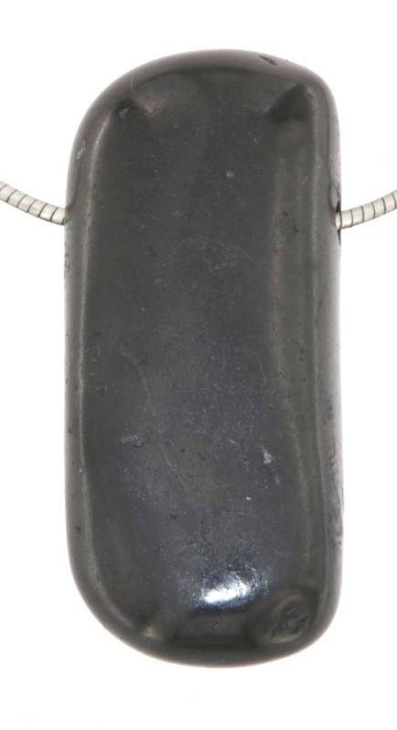 schungit-edelschungit-karelien-shungite-edelstein-trommelstein-heilstein-gebohrt-anhaenger