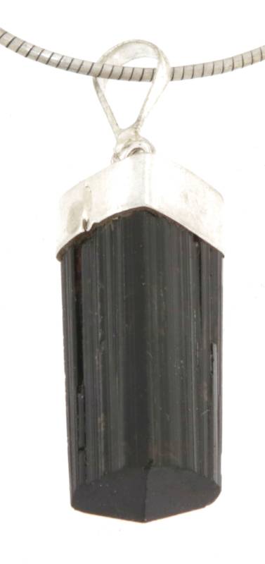 schoerl-turmalin-trommelstein-anhaenger-edelstein-schmuck-heilstein-edelsteinschmuck-gebohrt