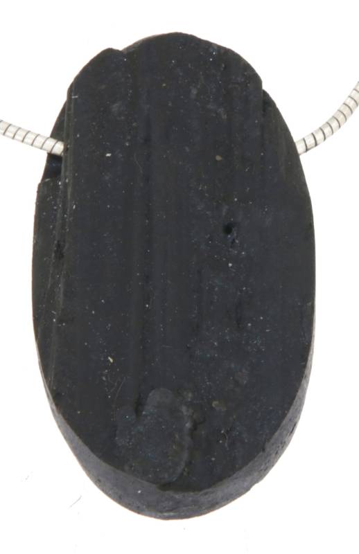 turmalin-anhaenger-schwarz-schoerl-trommelstein-edelstein-heilstein
