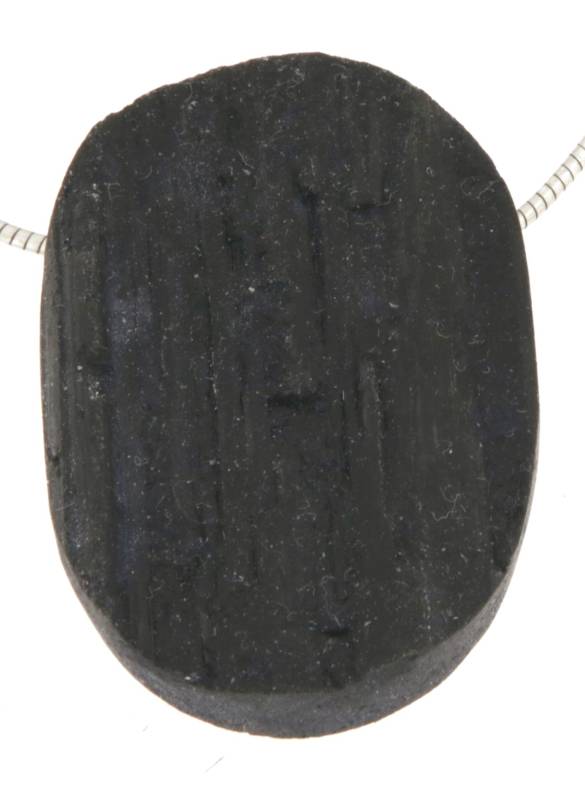 turmalin-anhaenger-schwarz-schoerl-trommelstein-edelstein-heilstein