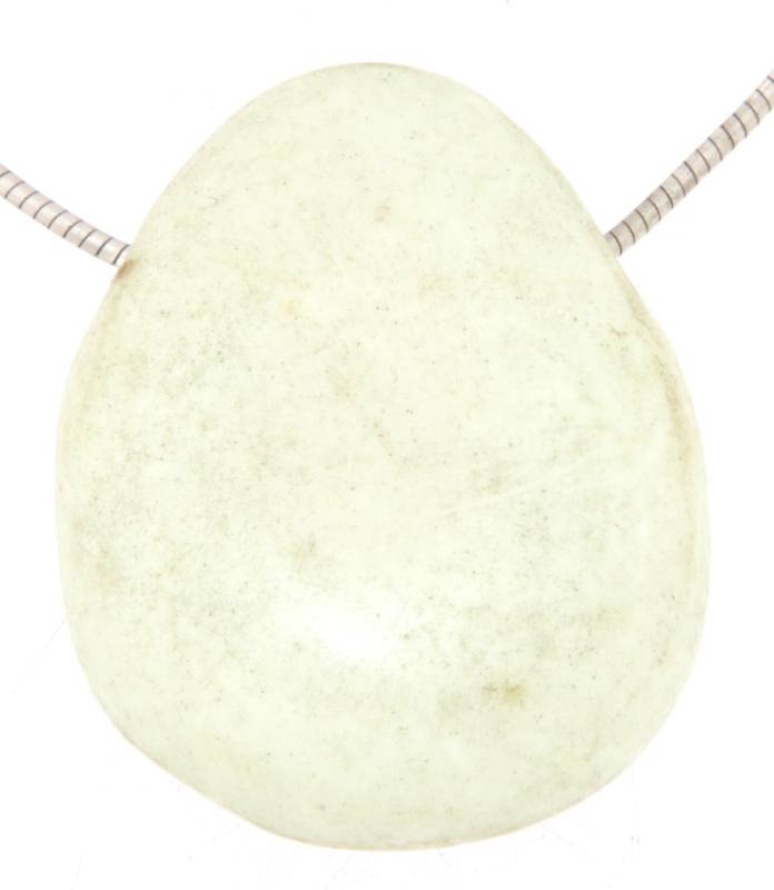 chrysopras-anhaenger-edelstein-heilstein-trommelstein-gebohrt