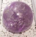 amethyst-kugel-edelstein-heilstein-handschmeichler
