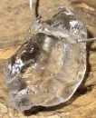 bergkristall-anhaenger-edelstein-trommelstein-heilstein-schmuck-gebohrt