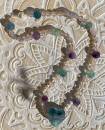 fluorit-chalcedon-collier-edelstein-edelsteinkette-schmuck-heilstein