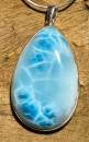 larimar-anhaenger-edelstein-trommelstein-heilstein-gebohrt