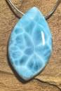 larimar-anhaenger-edelstein-trommelstein-heilstein-gebohrt
