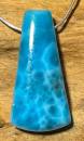 larimar-anhaenger-edelstein-trommelstein-heilstein-gebohrt