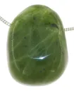 jade-nephrit-trommelstein-anhaenger-edelstein