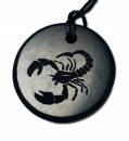 skorpion-Schungit-edelstein-anhaenger-sternzeichen-schmuck-heilstein-edelschungit