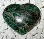 smaragd-seidensten-Edelstein-handschmeichler